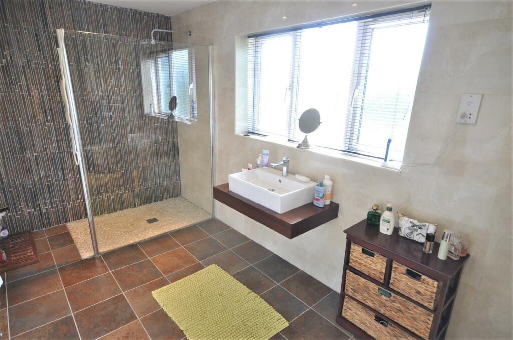 Master En-suite