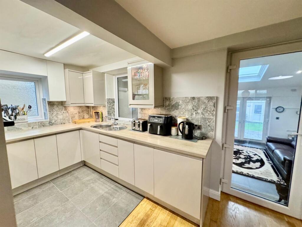 PHOTO-2025-12-10-16-27-46 (12).jpg