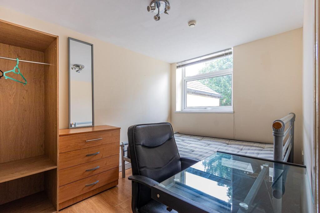 Rhymney Street 70 (15 of 18).jpg