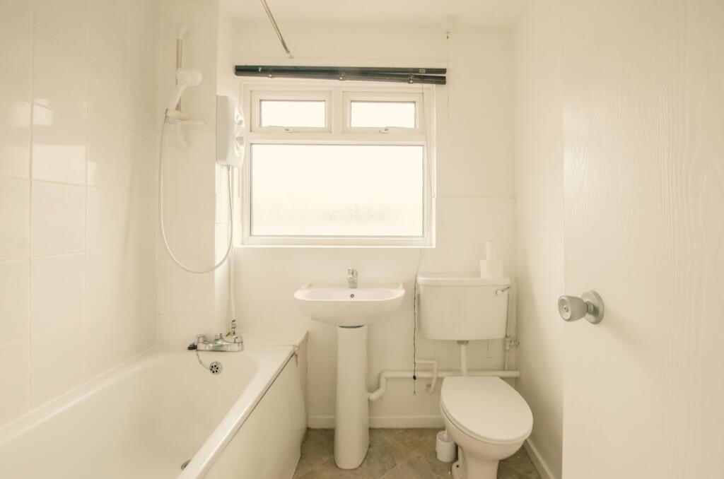7 Kernow Close TPS Bodmin 01208 74182-14