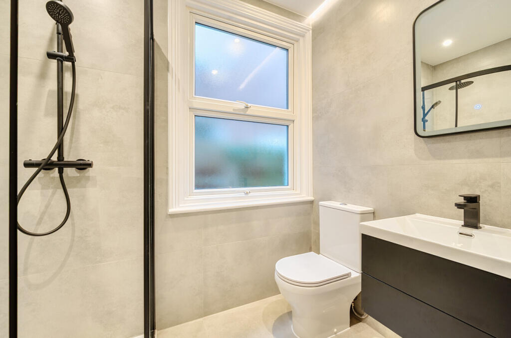 1365603-22-68f097...