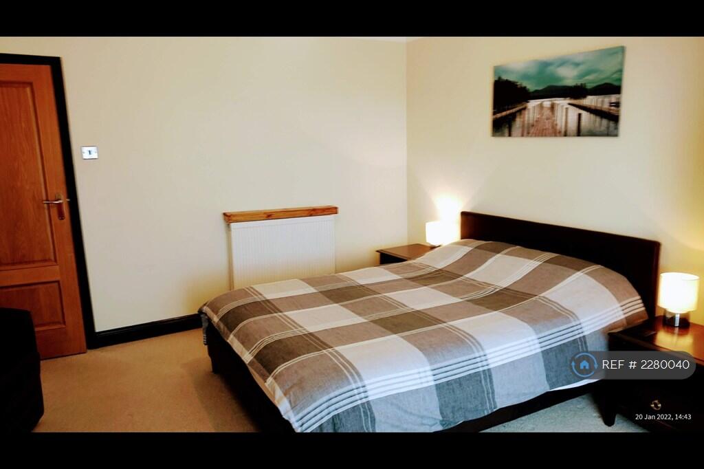 Main Bedroom With King Size Double Bed.