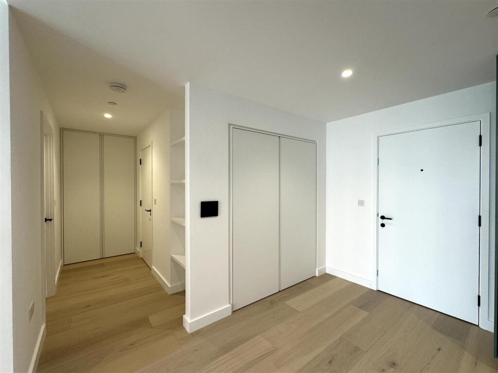 Hallway.jpeg