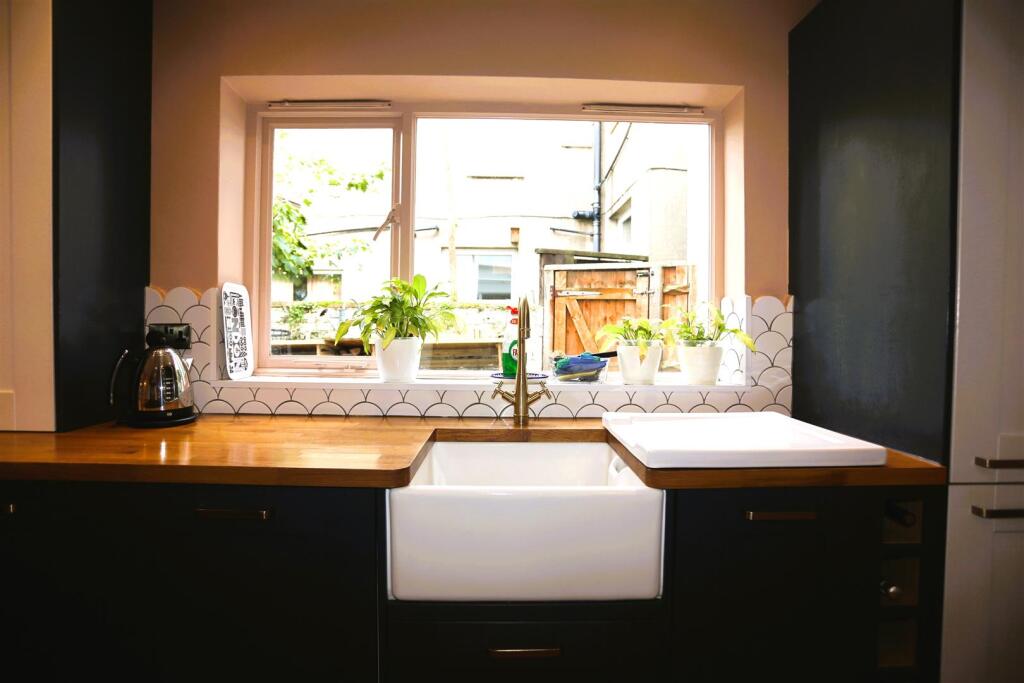 52 WALSINGHAM ROAD (41).JPG