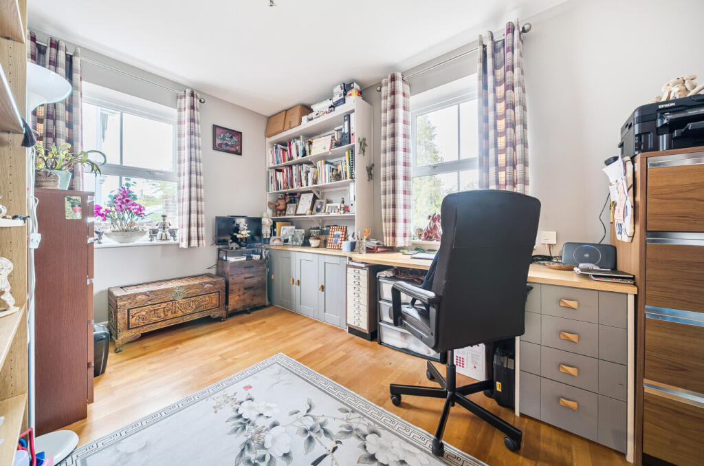 1347341268b855836743e