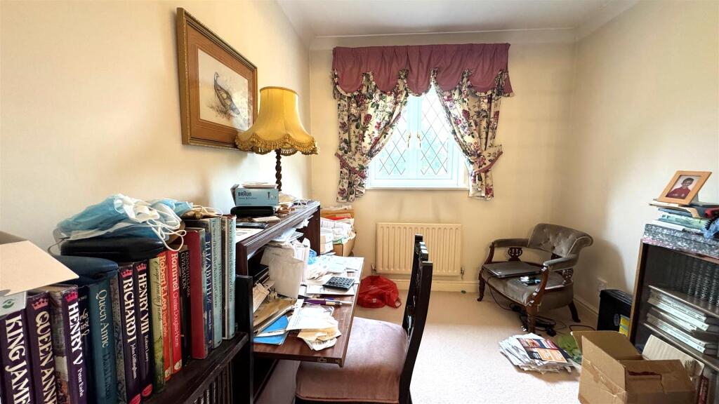 Bedroom 4.jpg