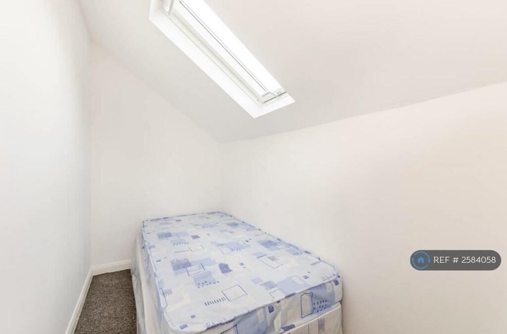 Single Small Bedroom