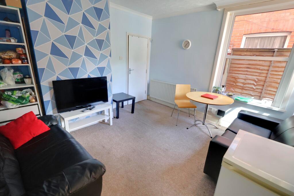 Communal Lounge/Dining Room