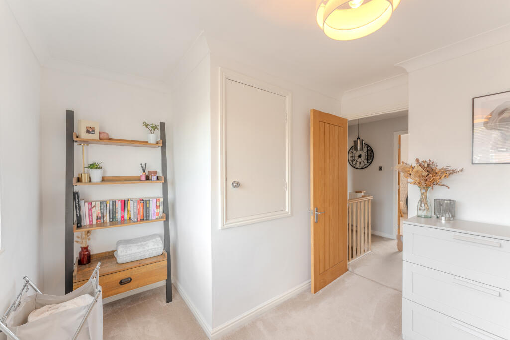 3 Hudson Close  (11 of 18)