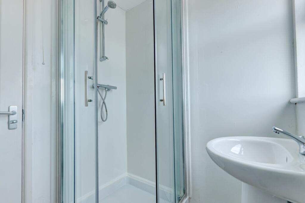 128 Upper Lewes Road Bathroom