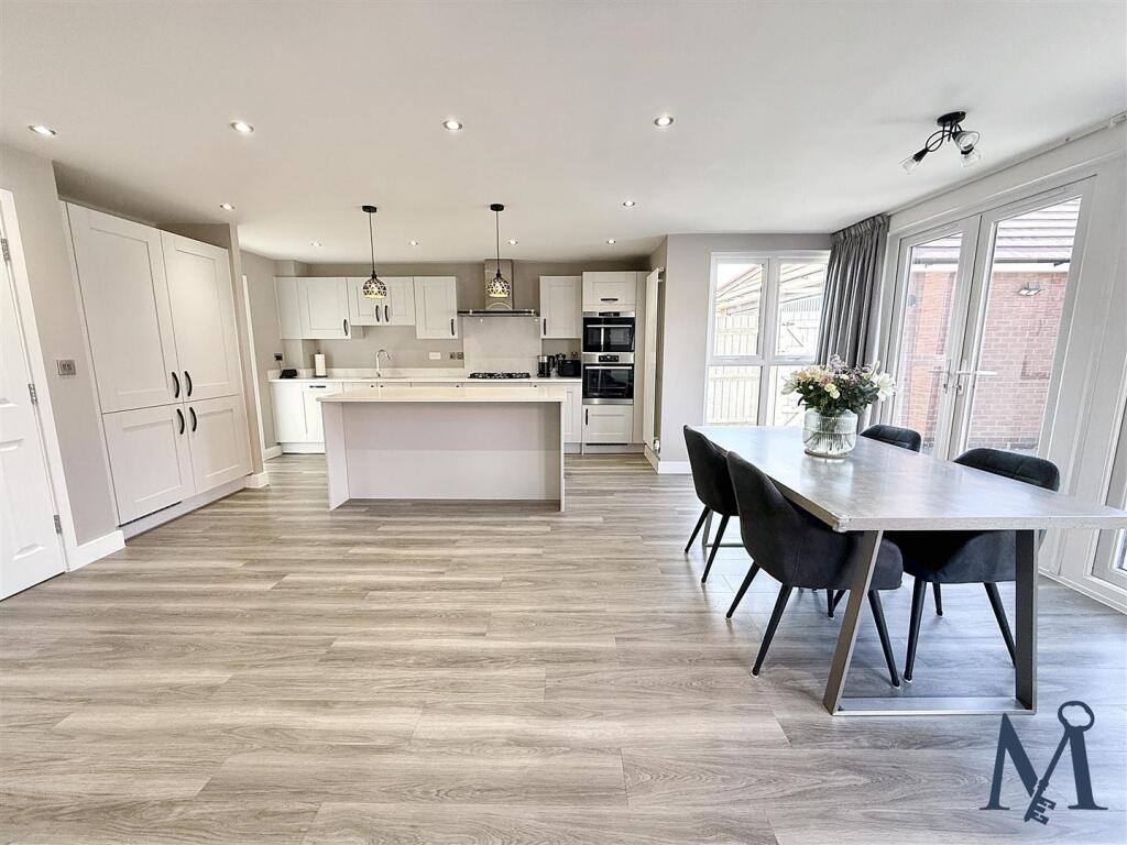 Kitchen Diner
