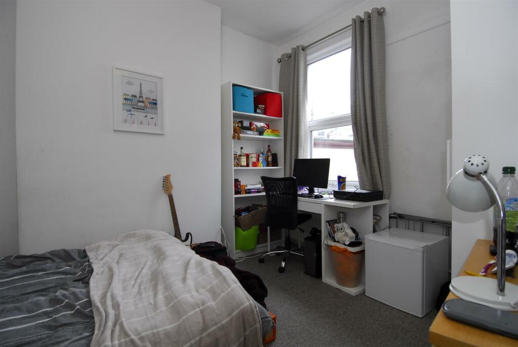 3ParkTerrace007.JPG