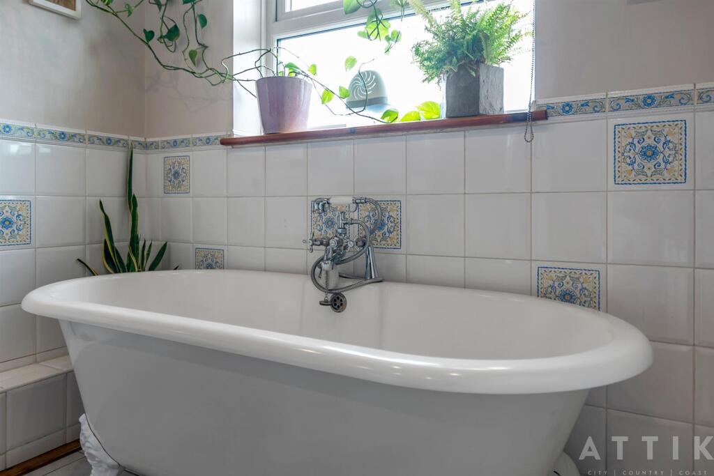 80 Reepham Road, Norwich, NR6 5LT (24).jpg