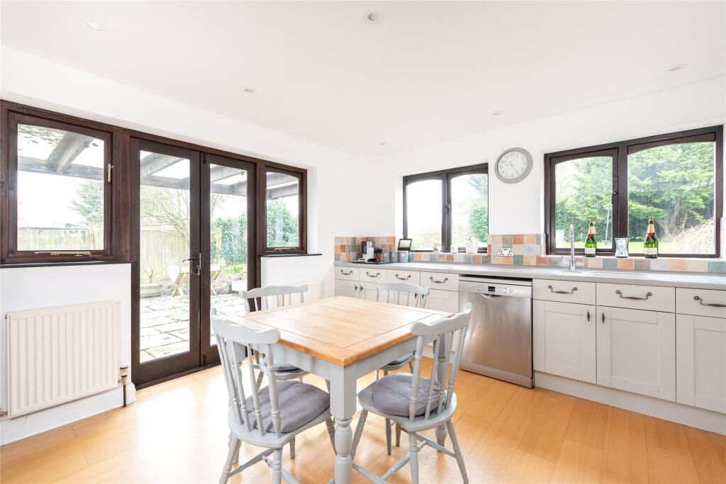Kitchen/Breakfast