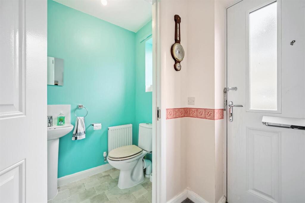 Ground floor WC.jpg