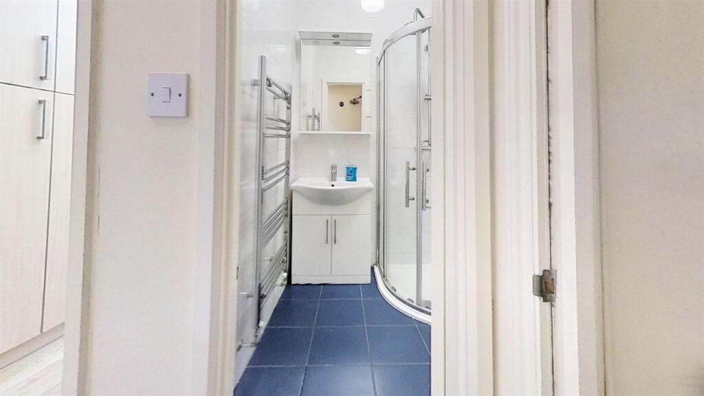 6-Harrow-Road-Bathro