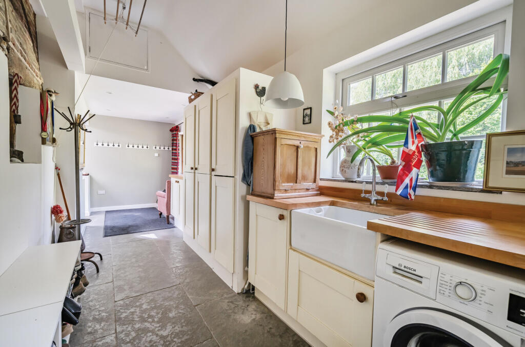 1296151-20-682f69...