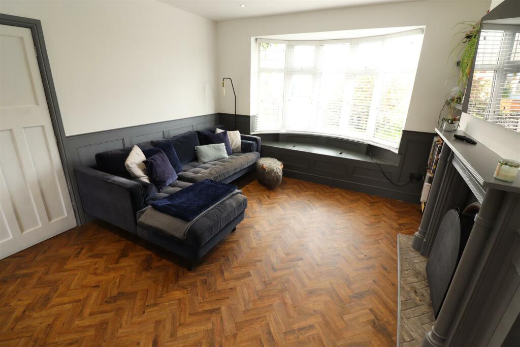 Open Plan Lounge / Dining / Kitchen