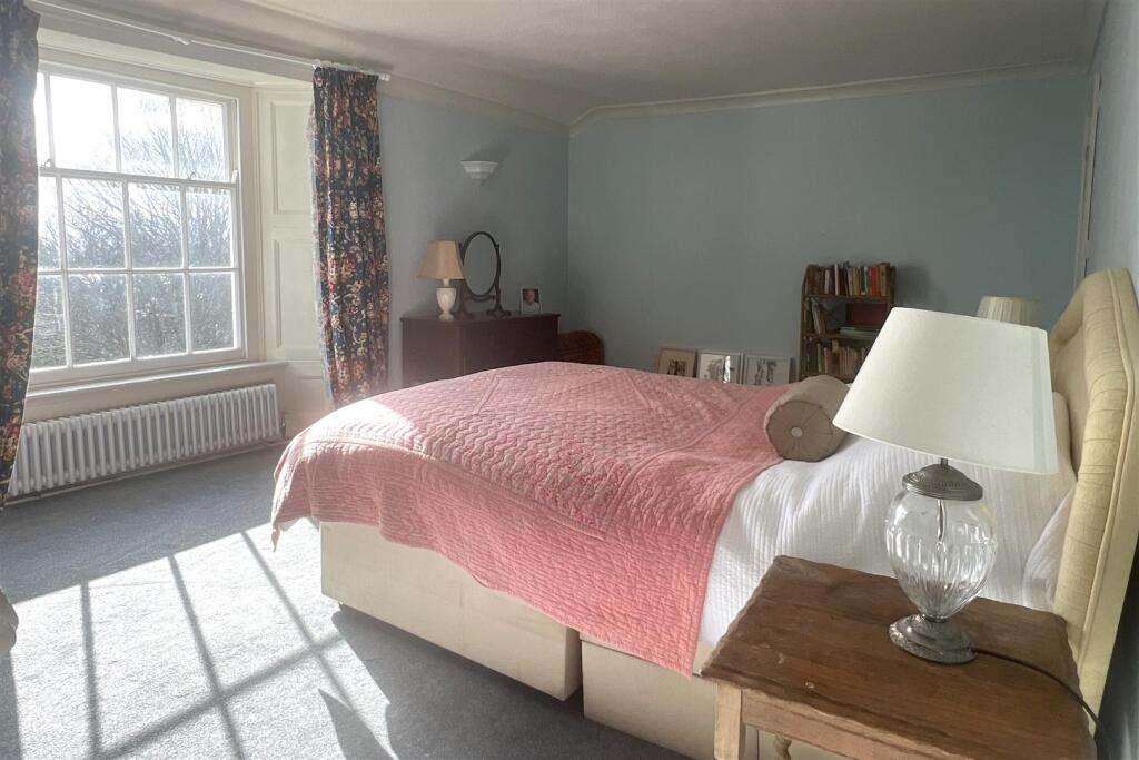 Bedroom 2 (en suit)