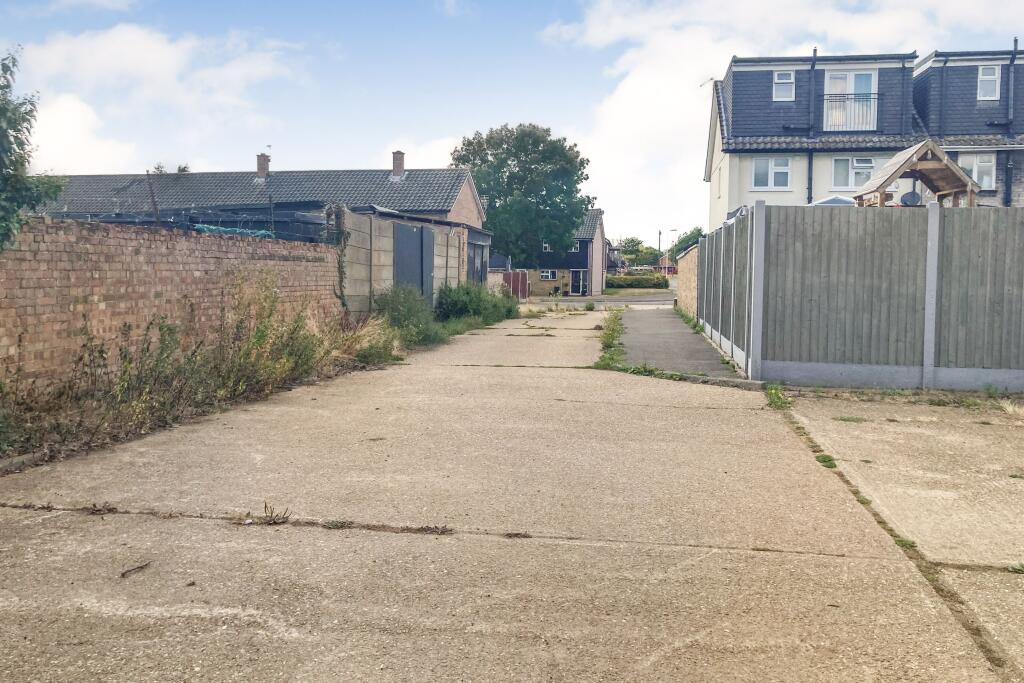 Land to the Rear of 32 Queens Gardens, Upminster, RM14 1NG