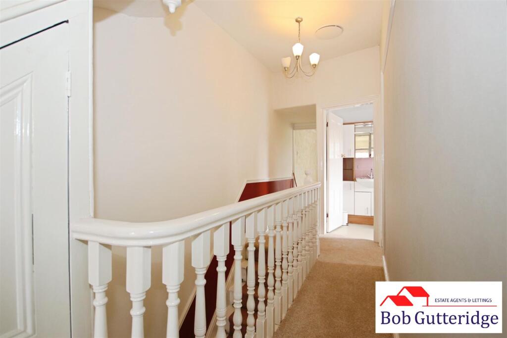 FIRST FLOOR LANDING