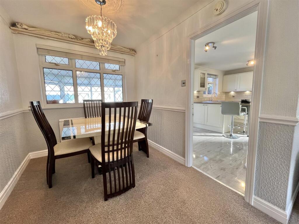 Through Lounge/Dining Area