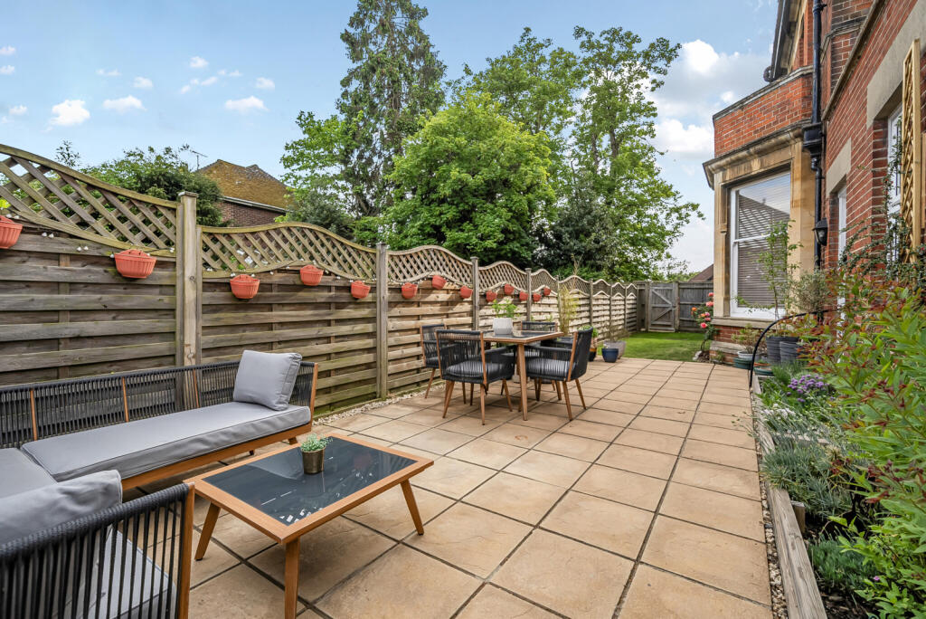 31-681b945bdc158-...