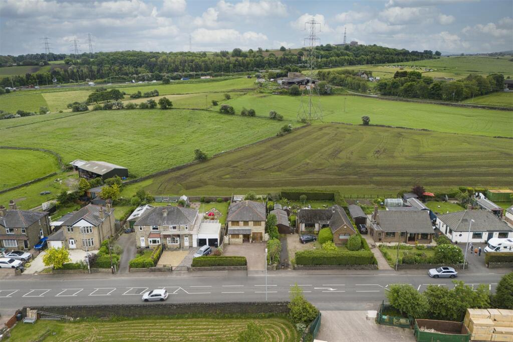 Bramleys Estate Agents - Dewsbury Road - Elland (4
