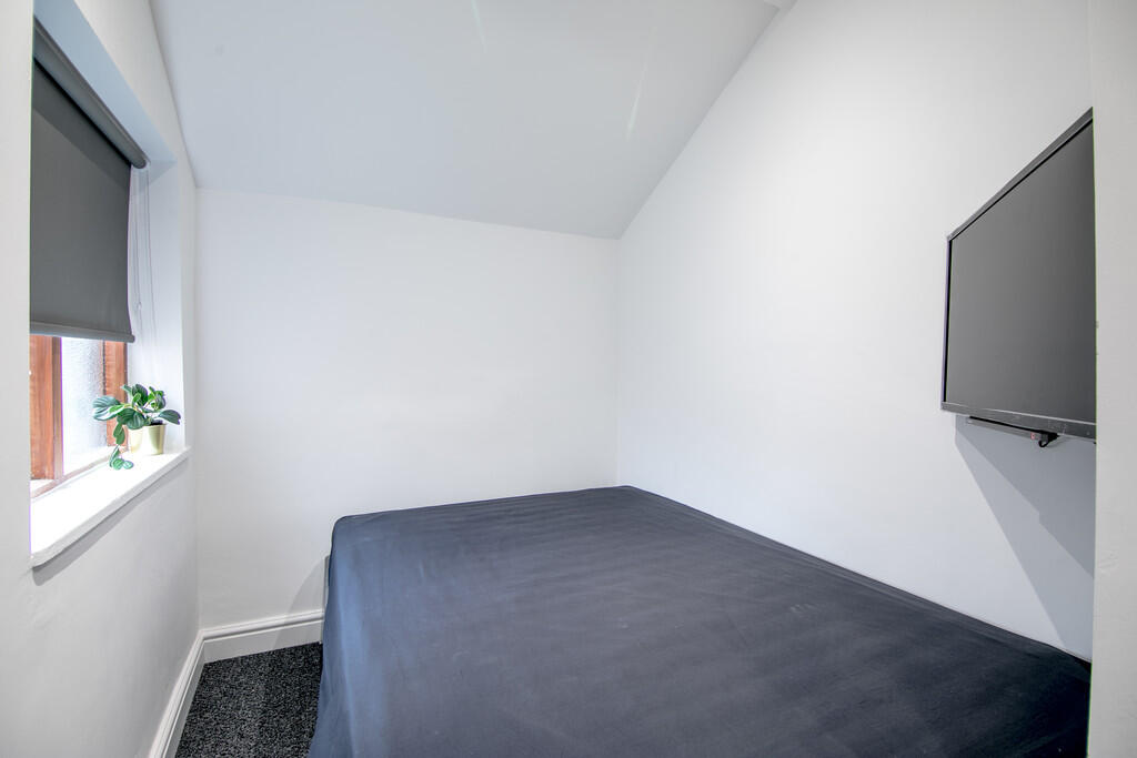 10 Cromwell St (2...
