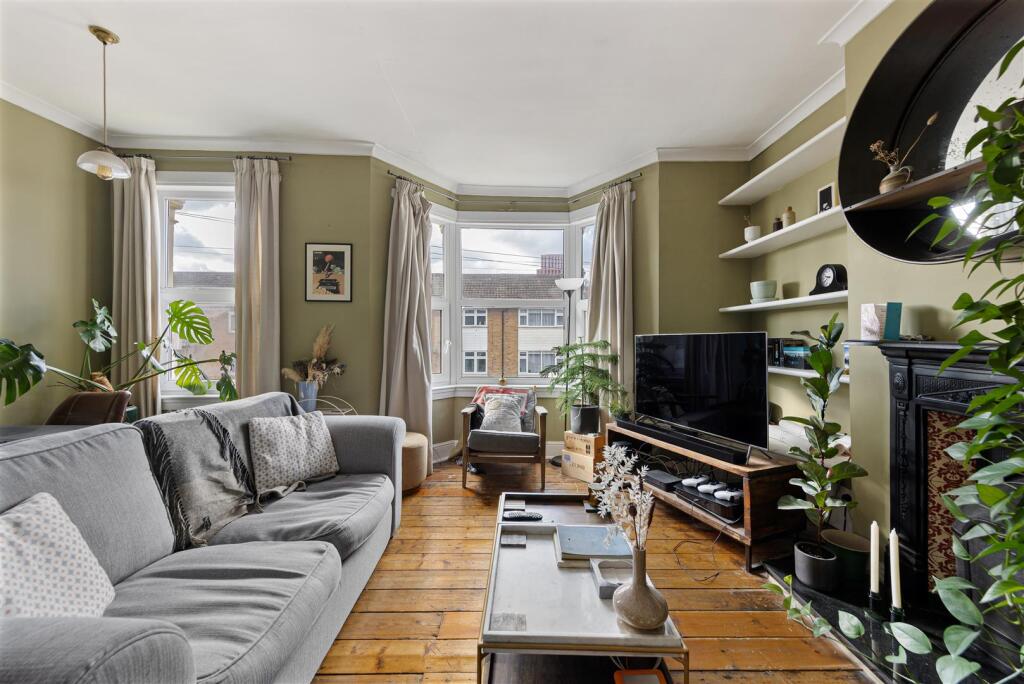 West Avenue Road, E17