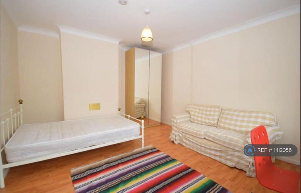Double Bedroom