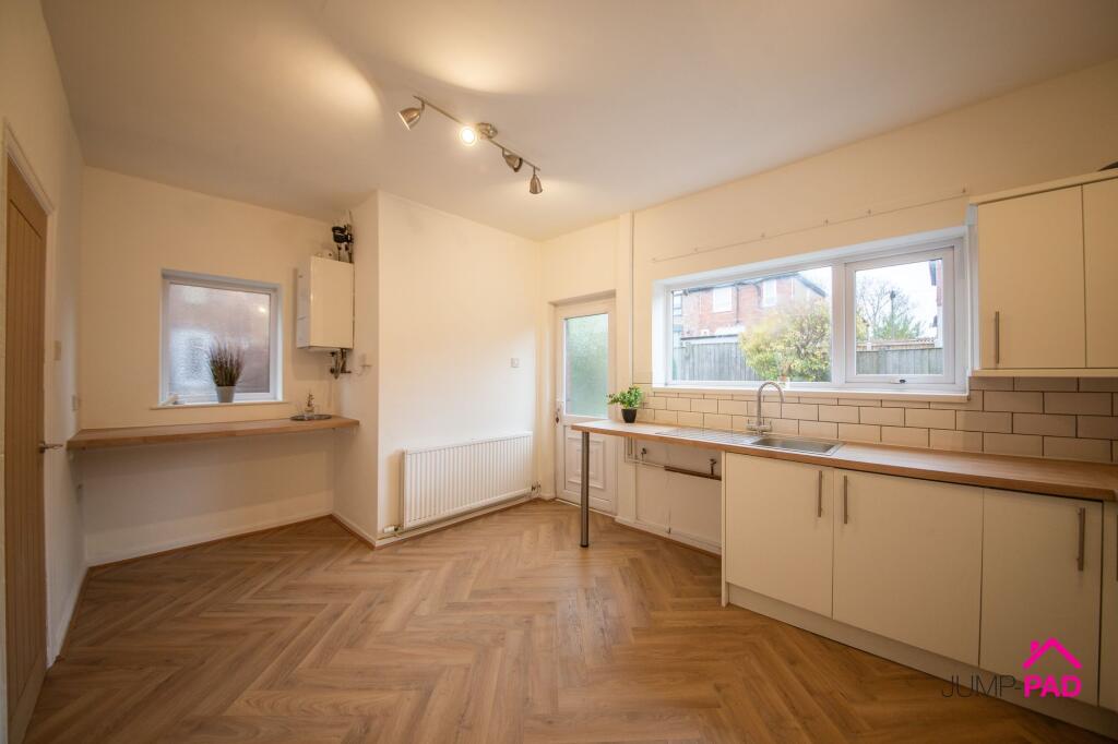 Kitchen / Dining room