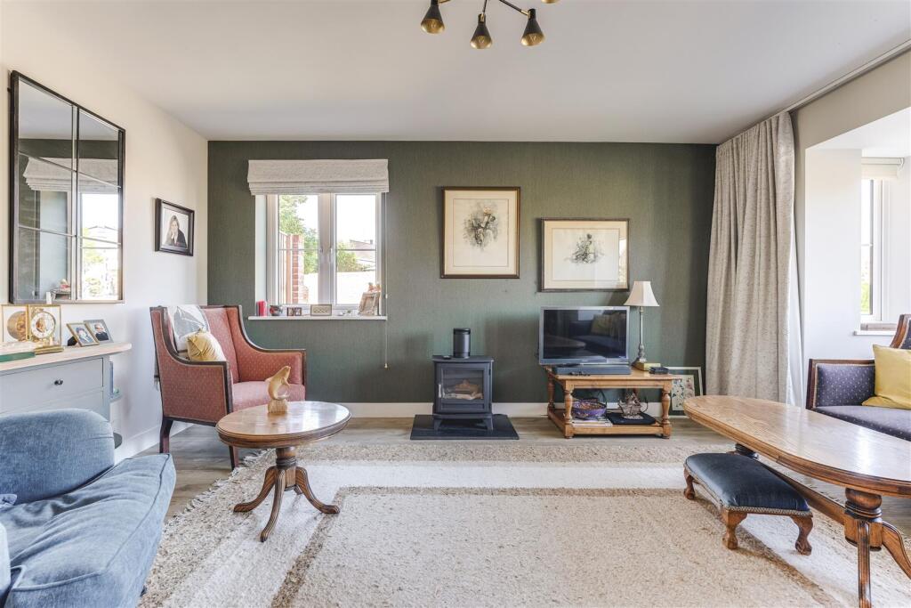 Joyce Frankland Close-14.jpg