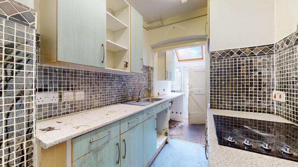 134 Peabody Cottages, Rosendale Road, Herne Hill, London, SE24 9DR