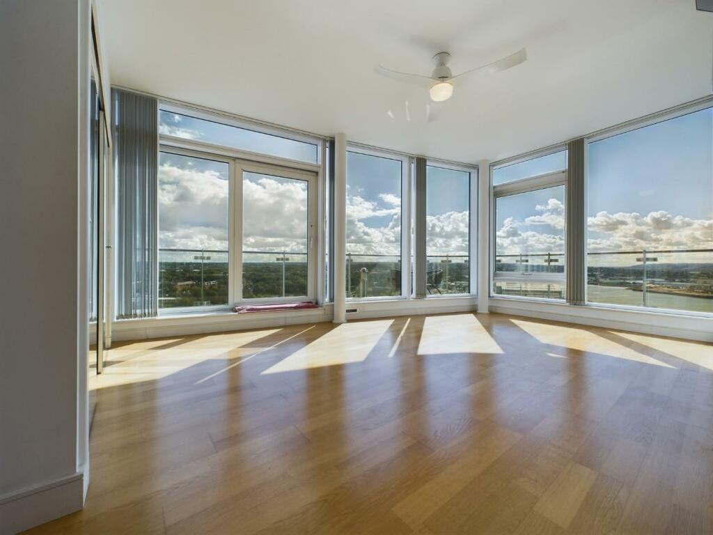Master Bedroom.jpg