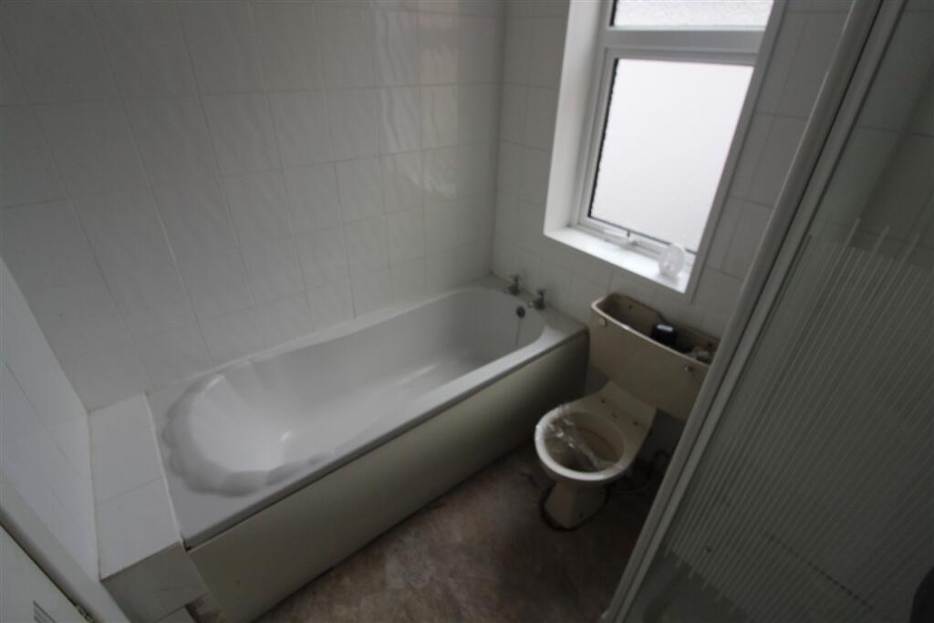 2nd Bathroom T202502031203.jpg