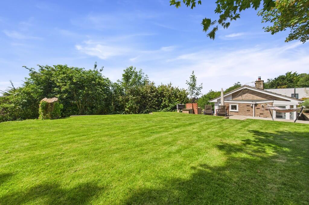 CAM01085G0-PR0583...