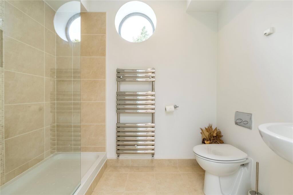 En Suite Shower Room