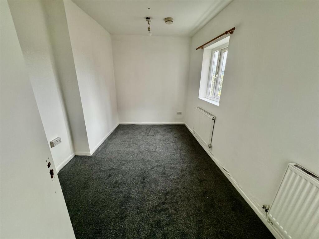 Sitting Room/ Downstairs Bedroom