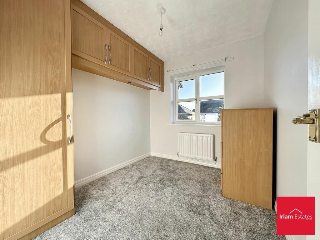 BEDROOM 2