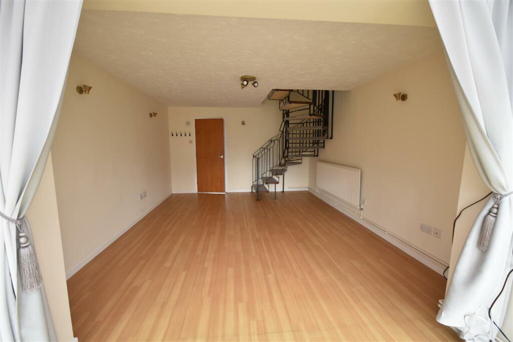 Lounge stairs.JPG