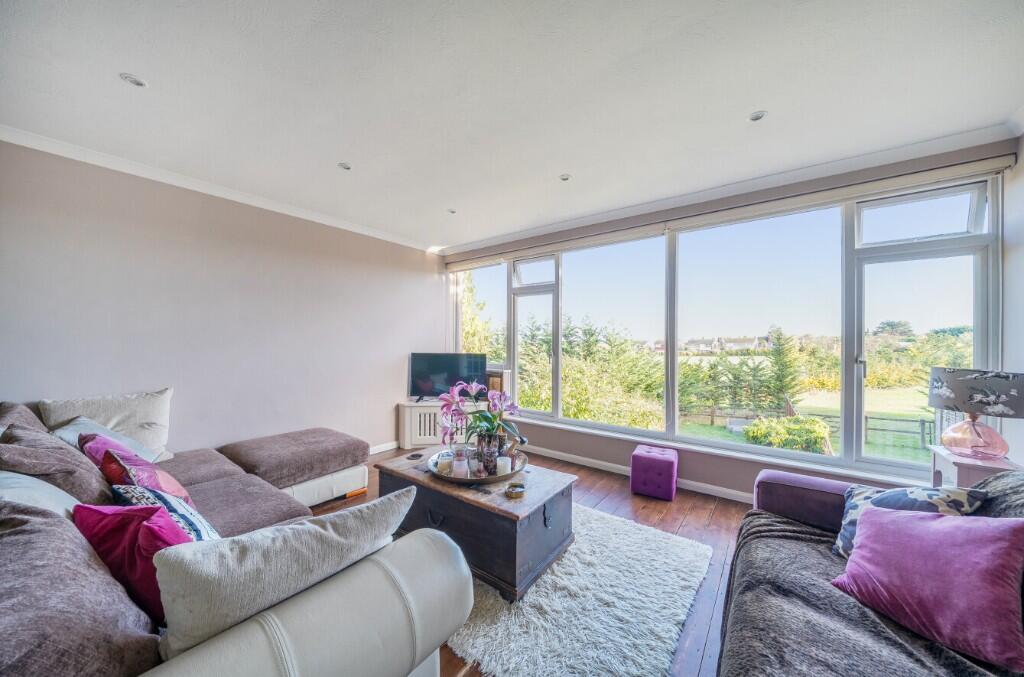 Willowmead, Chigwell, Essex, IG7