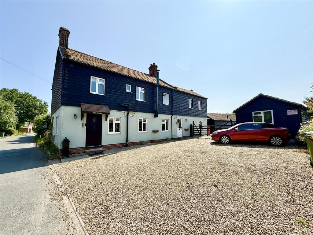 rear aspect and driveway