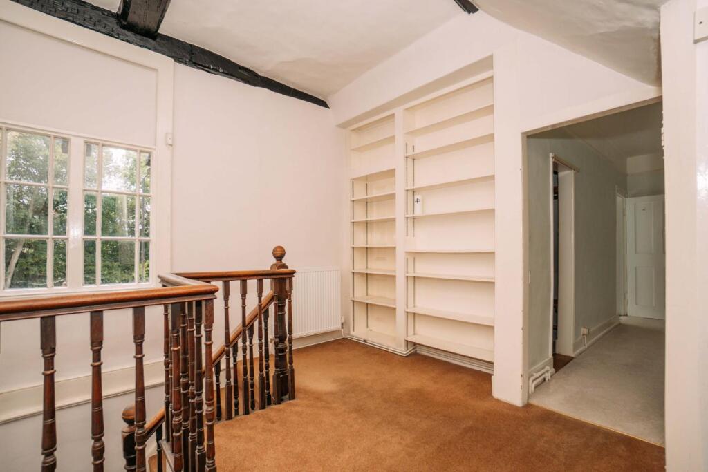 St. Nicholas, Bury St. Edmunds [Landing] LOW RES.j