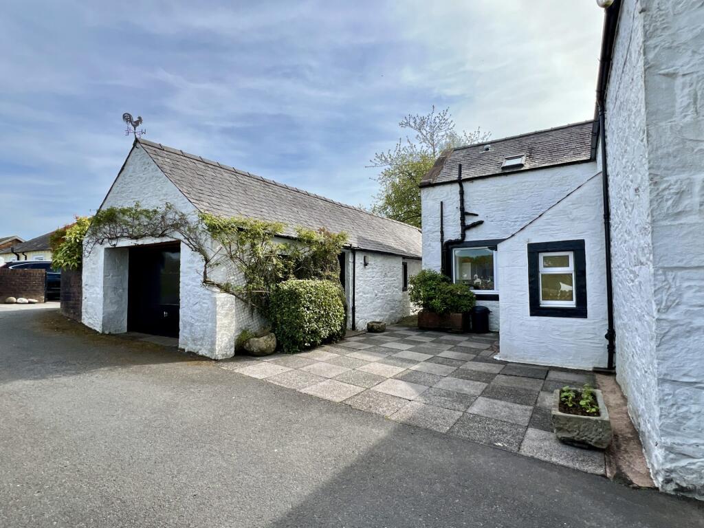 Kirkmulloch, 1 Wayside, Dalry - Williamson and Hen