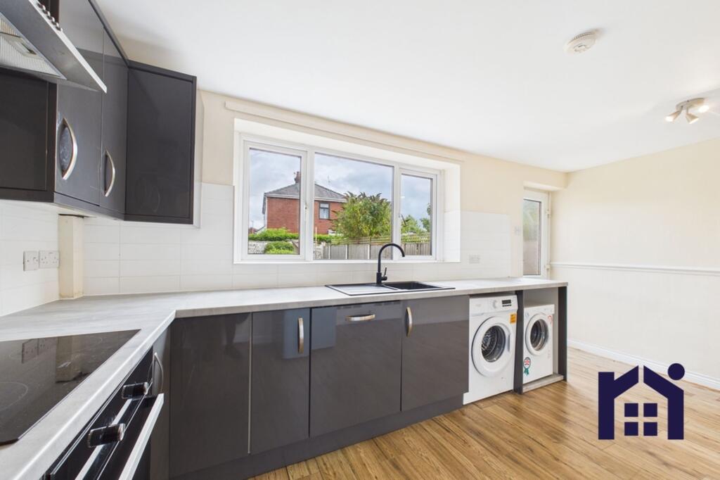 Dining kitchen