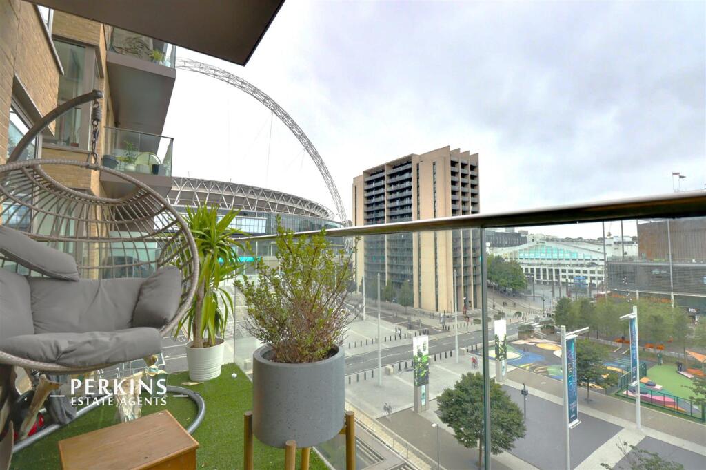 BALCONY.jpg