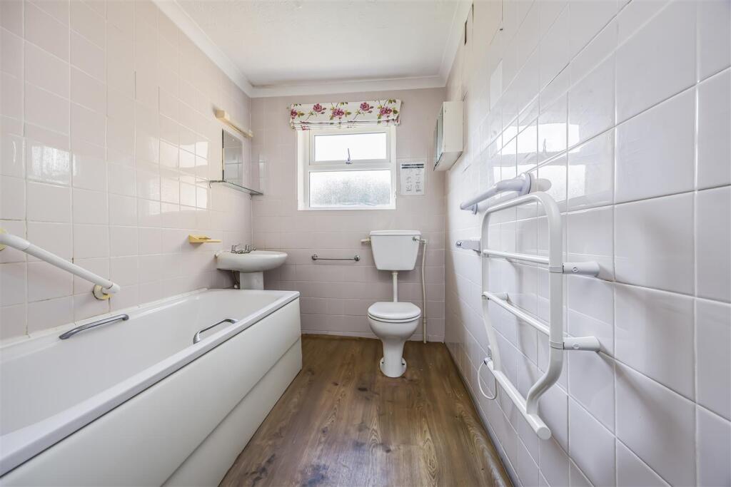 16 Woodlands, 32 Lindsay Road, Poole-PorticoMarket