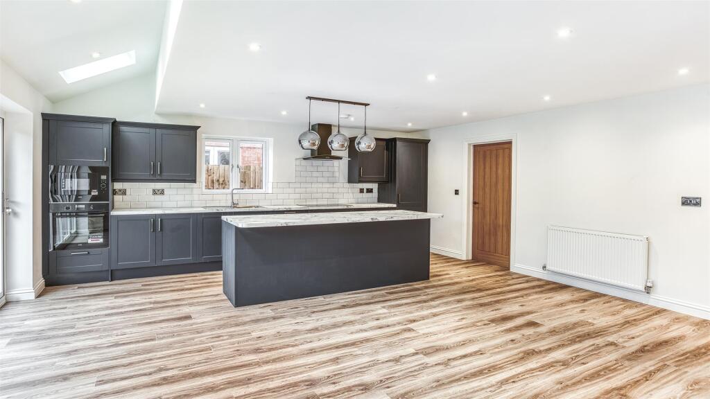 2025-02-12 11.48.59-2_HDR.jpg