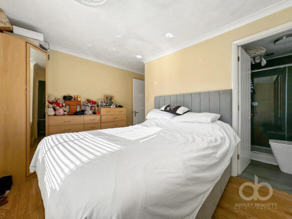 127762agx70394912img100000max656x437